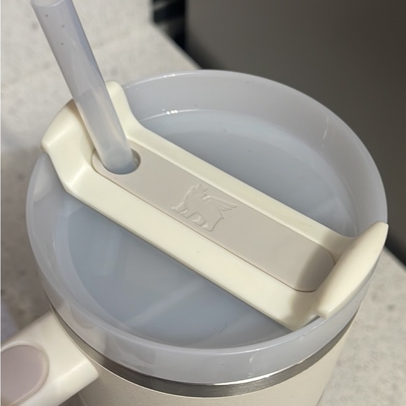 Stanley 40oz cup - Picture 2 of 3